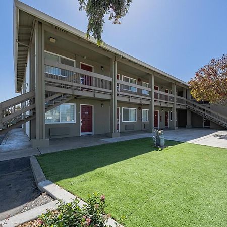 Coastal Valley Inn Castroville Εξωτερικό φωτογραφία