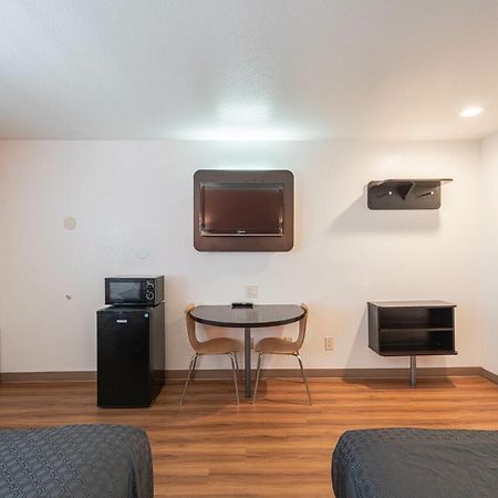 Coastal Valley Inn Castroville Εξωτερικό φωτογραφία