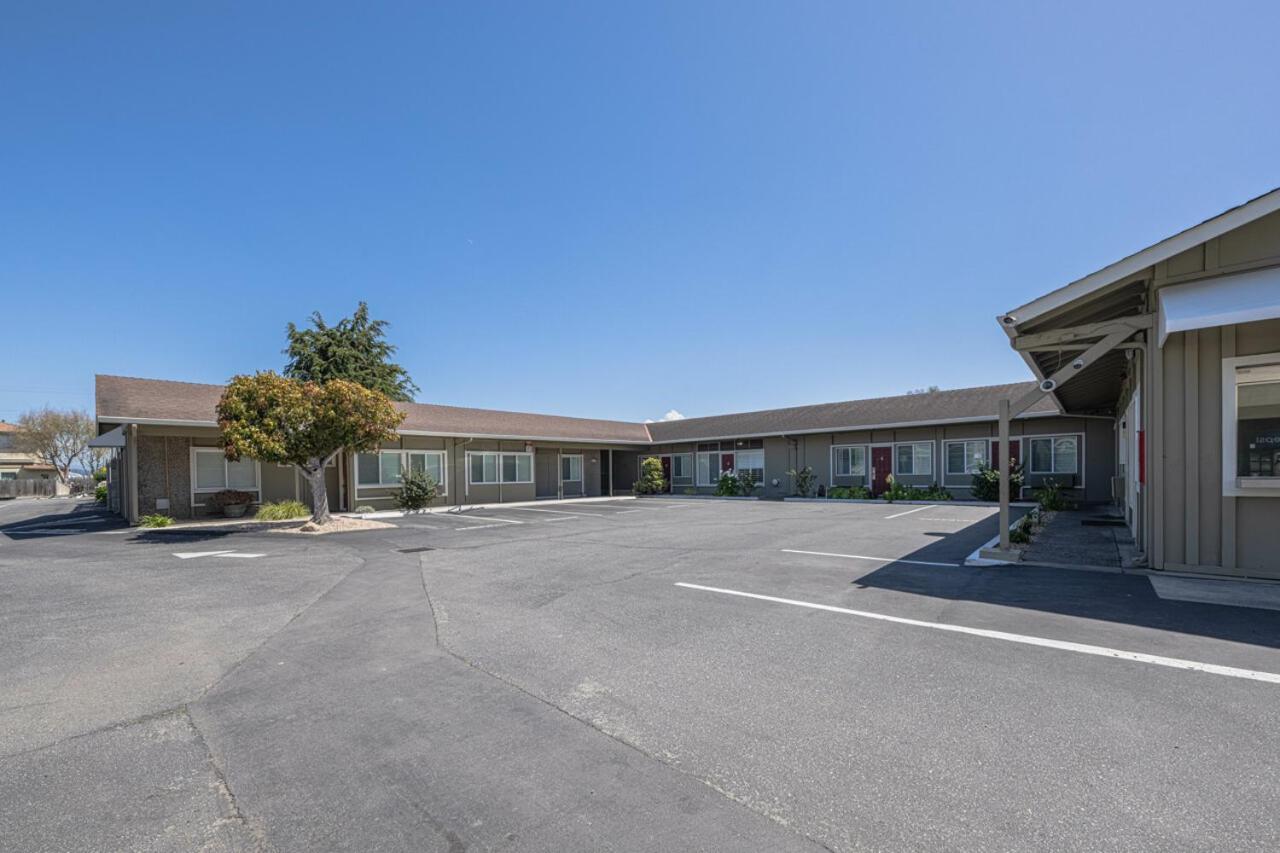 Coastal Valley Inn Castroville Εξωτερικό φωτογραφία
