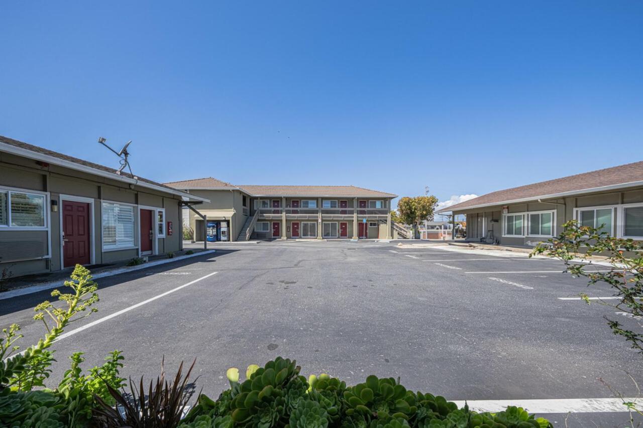 Coastal Valley Inn Castroville Εξωτερικό φωτογραφία